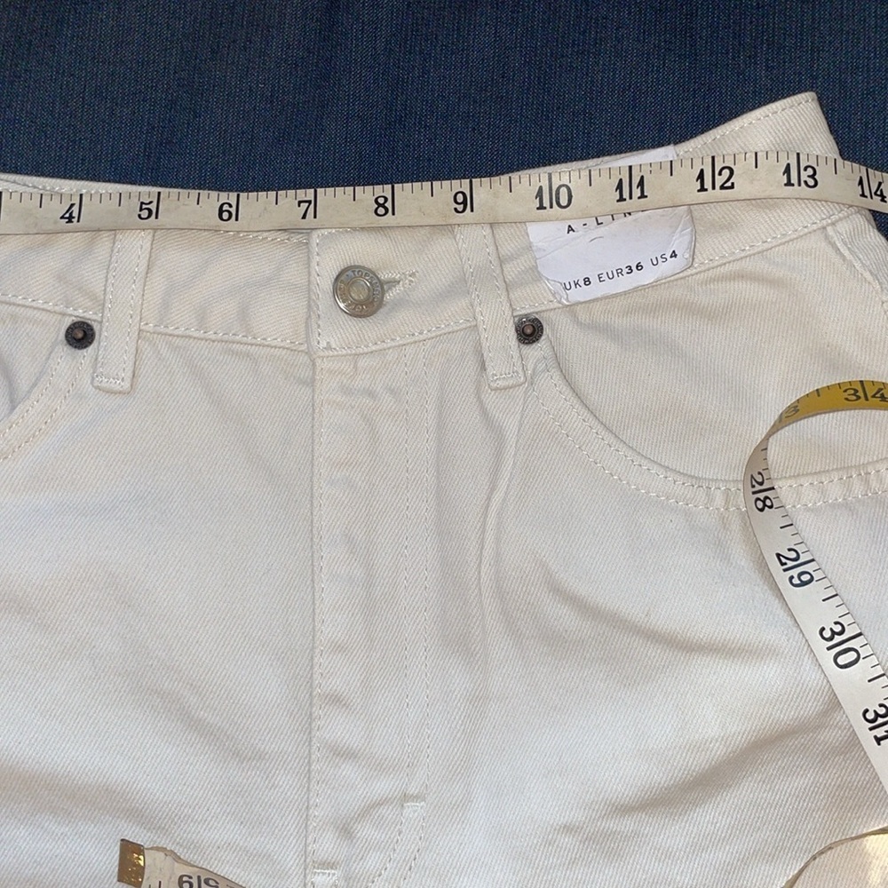 Topshop A-Line Denim High Rise Shorts Cream Off White Unfinished Hem 3.5” Inseam - Picture 8 of 14
